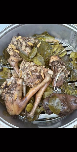 “狗肉滚三滚，神仙站不稳”，这狗肉做得好，连神仙都想吃吗﹖