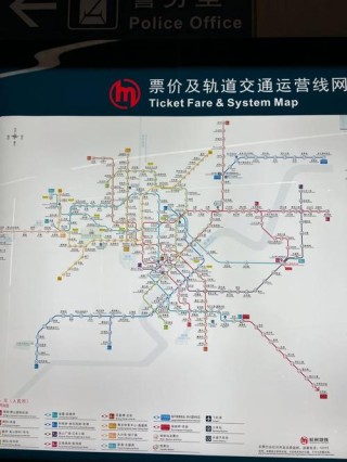 杭州地铁怎么乘坐第一次坐还有转线路请问怎么做呢（怎么画杭州地铁）