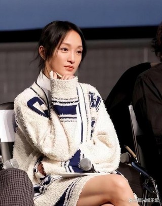 与世隔绝127年的俄罗斯“陕西村”周迅少女时，曾做模特留下26幅人体画，出名后，其中一幅卖18