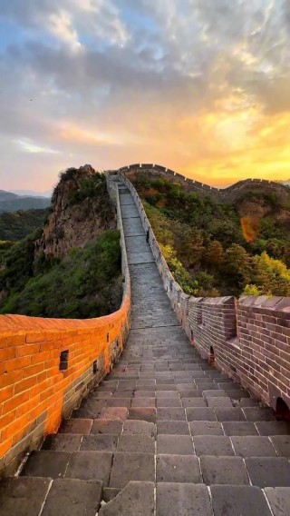 19句朋友圈文案，记录你在长城上的壮丽瞬间
