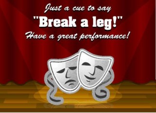 为什么“Break a leg”是“祝你好运”？