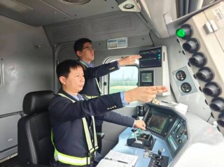 杭州地铁列车驾驶员能戴眼镜吗(地铁列车驾驶员有什么要求)