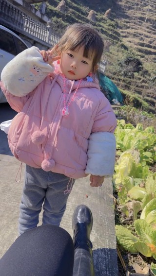 最美晒娃语句:今生有幸成为你额娘，余生必定护你周全。