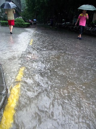 雨，下过