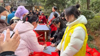 长沙秀峰山社区：社校联动，老少同乐，共绘幸福社区美卷