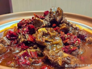 闻见狗肉香，神仙也跳墙！