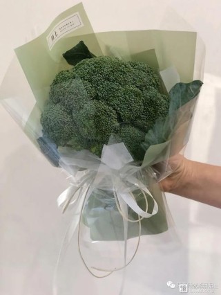 花艺奇思妙想vol.53 | 西蓝花花束，一半烟火，一半清欢