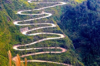 全因这两点，只与丝为伴 （打一贵州县名）