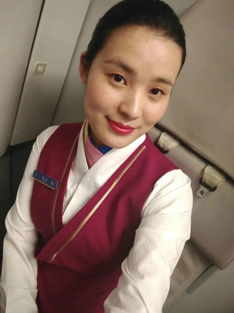空姐陈述:有钱的中国人更需要秩序和礼貌 第1张 空姐陈述:有钱的中国人更需要秩序和礼貌 第1张