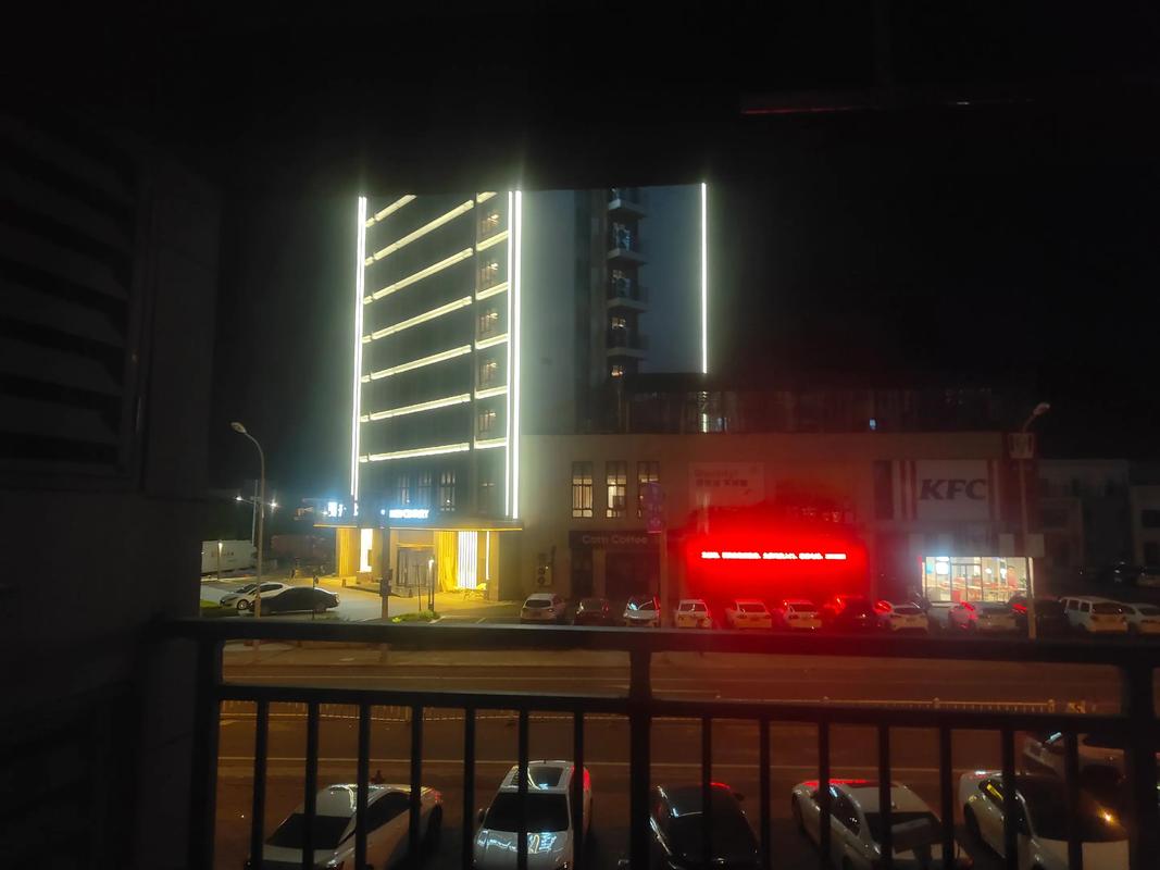 夜深  第1张