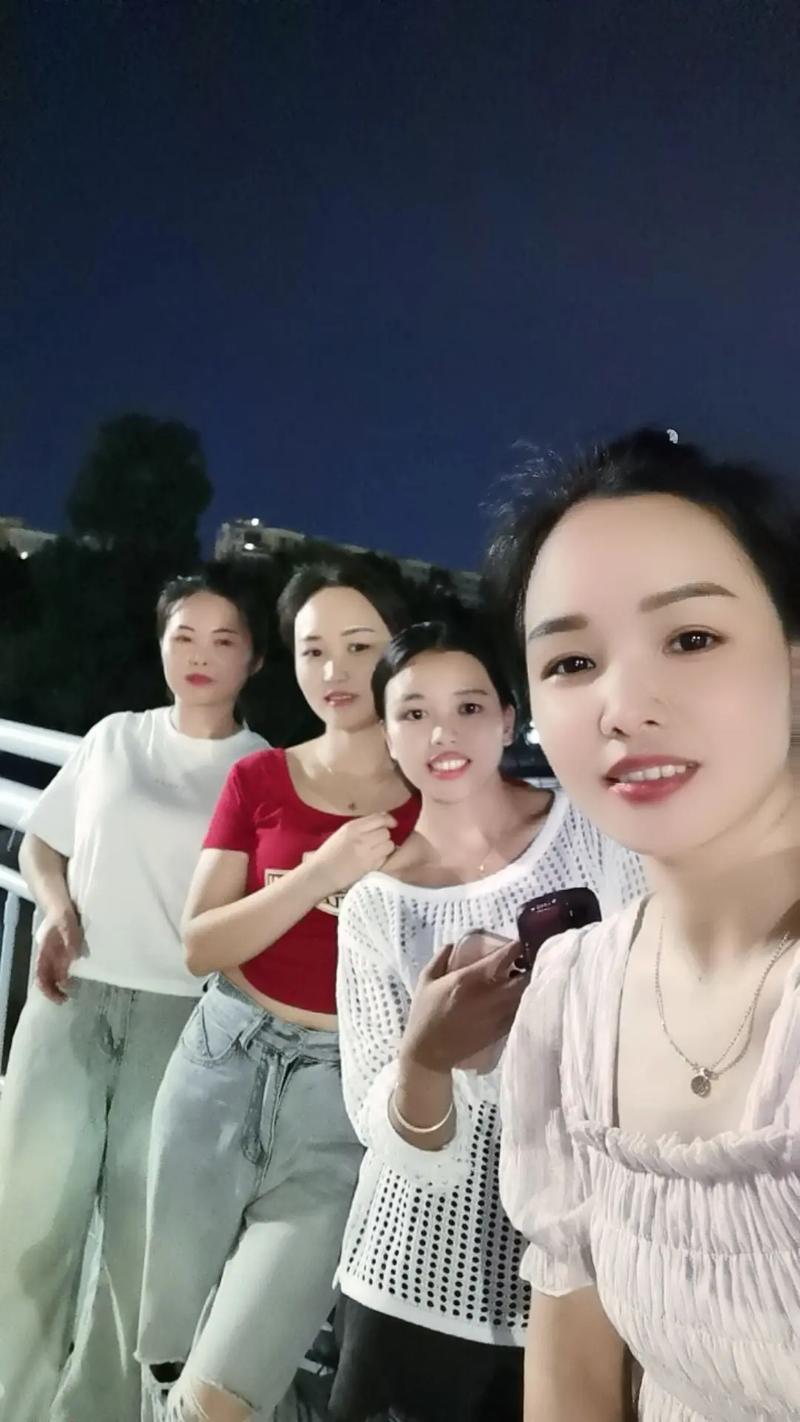 时光吹散了一群人 第1张 时光吹散了一群人 第1张