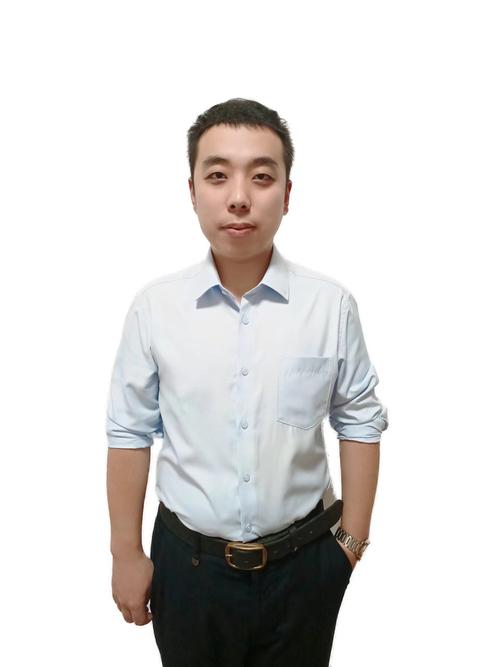 男教师（打一人名）  第1张