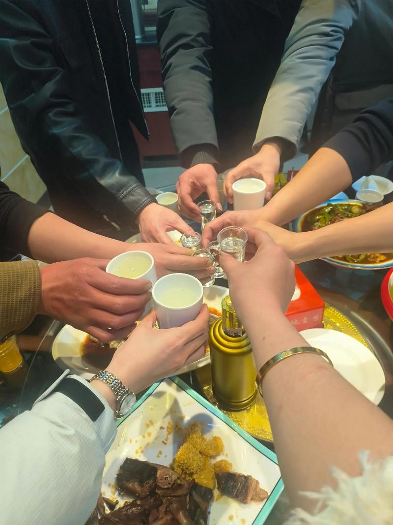 和几个体制内的同学聚会,感觉日子过的很体面 第1张 和几个体制内的同学聚会,感觉日子过的很体面 第1张