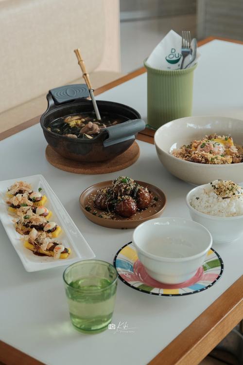 中午,休息片刻,享受美味午餐 第1张 中午,休息片刻,享受美味午餐 第1张