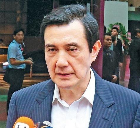马英九打卡美食并签名,没曾想其硬笔书法竟如此严谨!笔笔精妙 第1张 马英九打卡美食并签名,没曾想其硬笔书法竟如此严谨!笔笔精妙 第1张