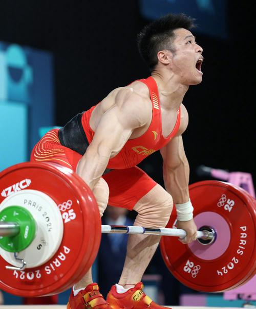 这位中国奥运举重冠军的不凡人生:坚持与爱情的平衡 第1张 这位中国奥运举重冠军的不凡人生:坚持与爱情的平衡 第1张