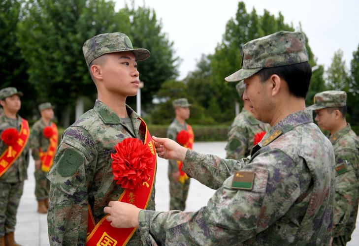 2022年上半年适龄青年踊跃参军:向着军营,向着梦想,出发 第1张 2022年上半年适龄青年踊跃参军:向着军营,向着梦想,出发 第1张