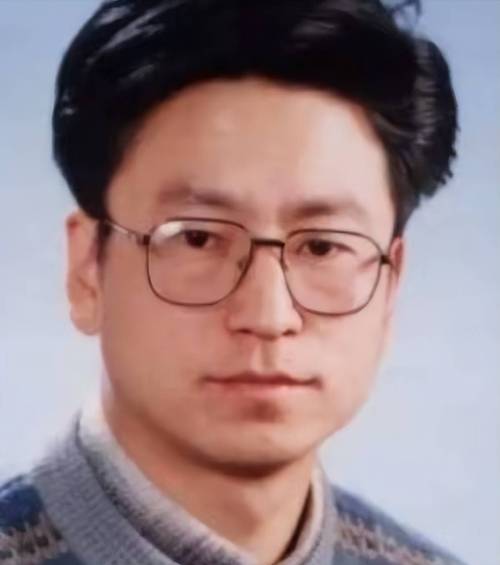 白岩松:只要努力,命运总会来敲门 第1张 白岩松:只要努力,命运总会来敲门 第1张
