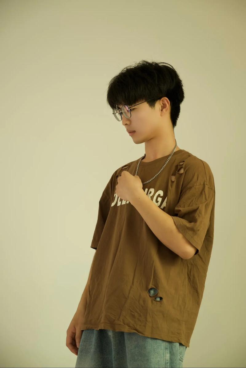 帅气冷酷的说说00后男生 第1张 帅气冷酷的说说00后男生 第1张